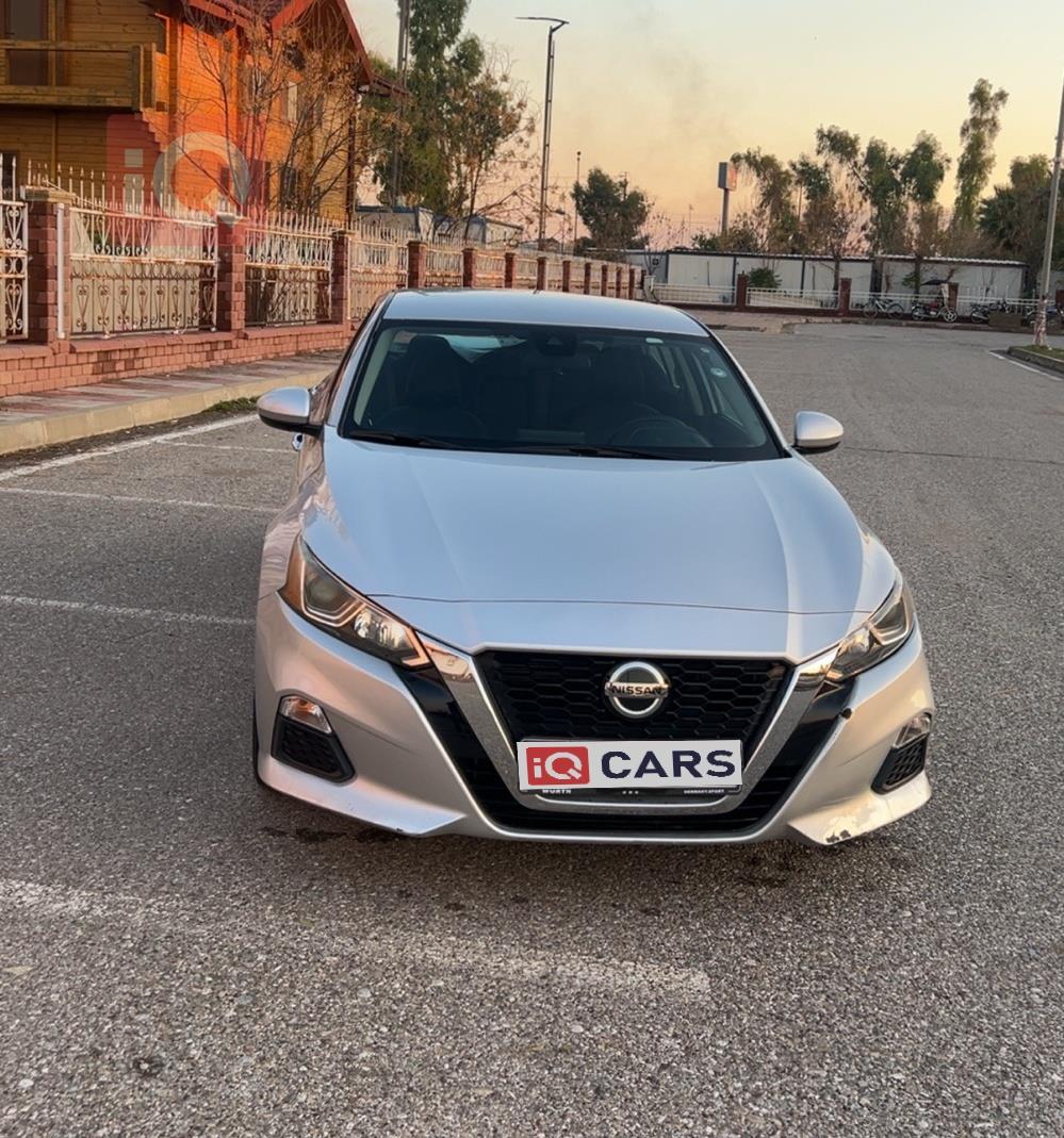 نيسان ألتيما